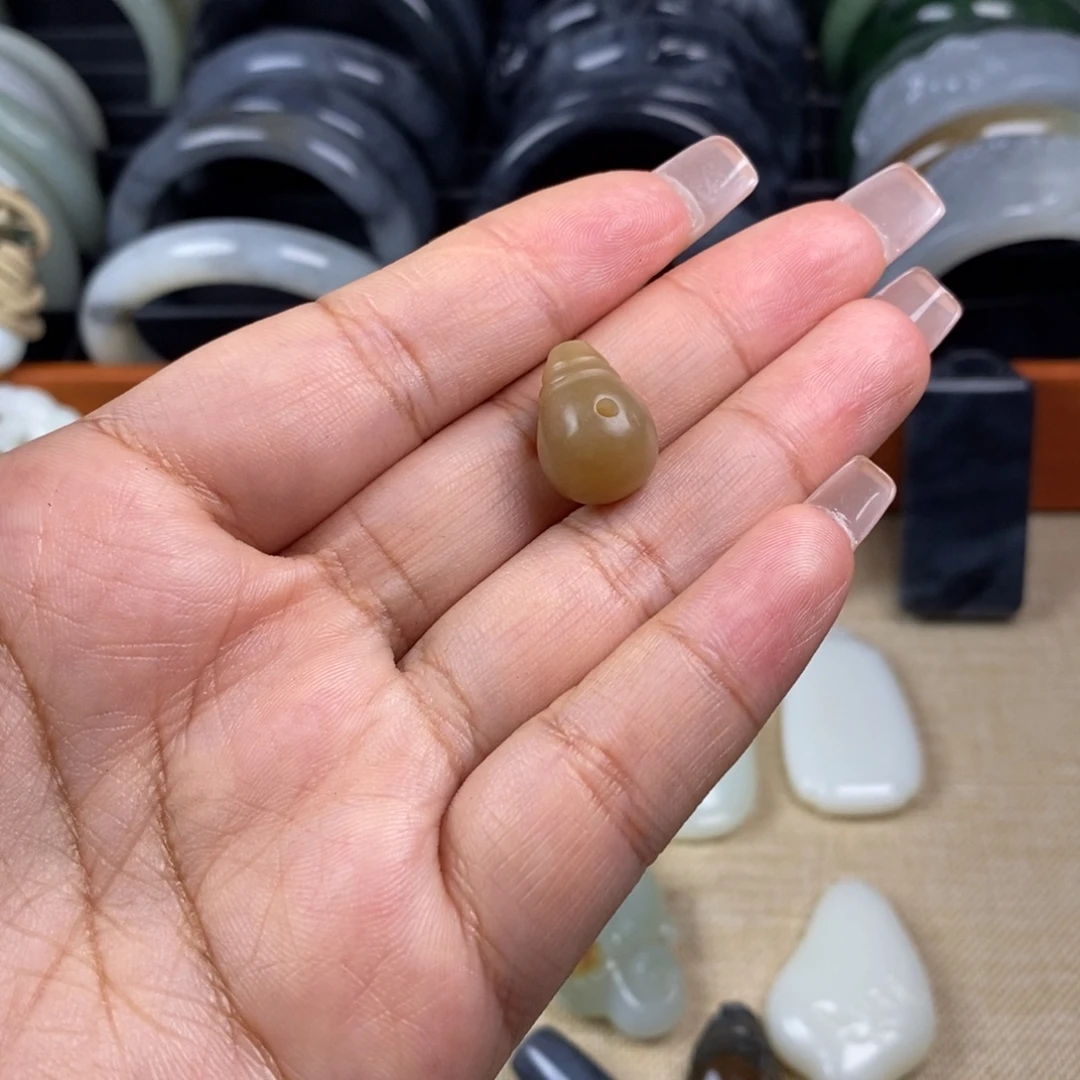 船***长和田玉未镶嵌颈饰