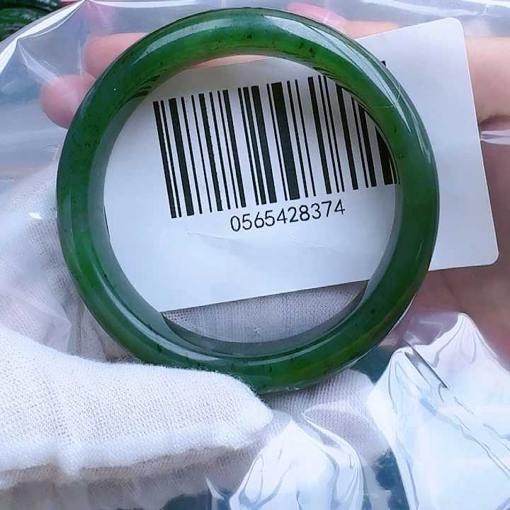 和田玉（碧玉）手镯未镶嵌5960包容