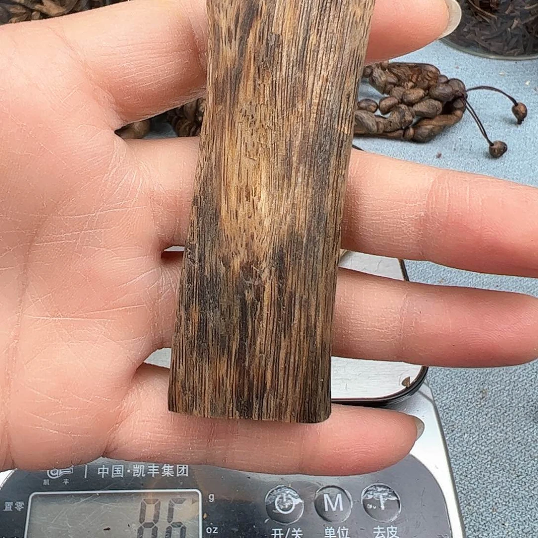 沉香木手把件奇楠沉香无事牌11克