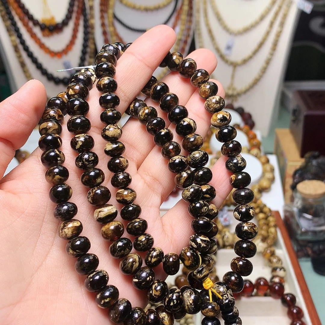 码***特琥珀未镶嵌裸石抚顺琥珀