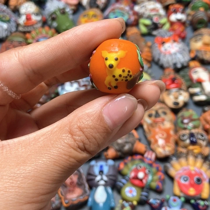 玻璃颈饰印度尼西亚鹿珠