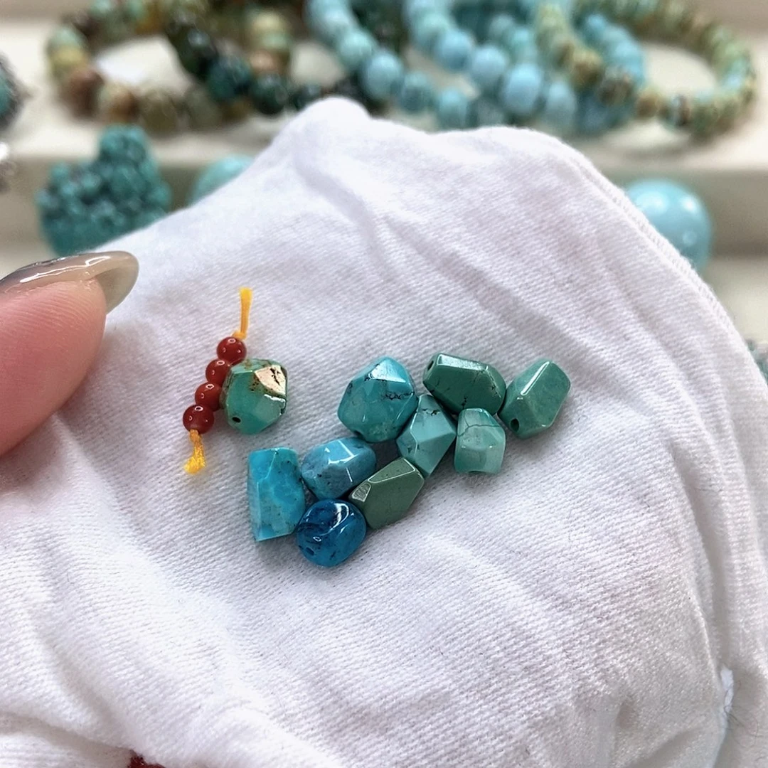 南红玛瑙未镶嵌珠宝奇石