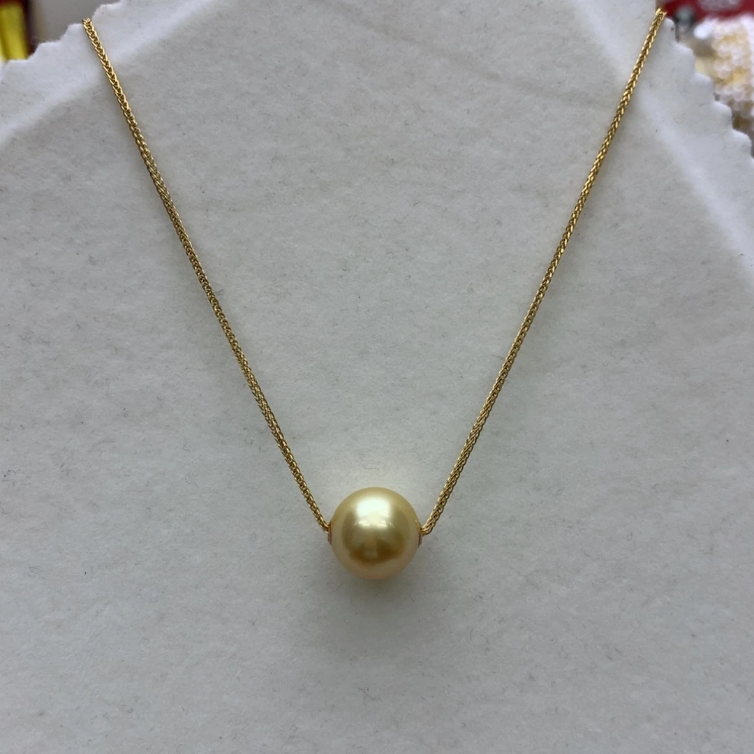 18K金镶嵌海水珍珠项链