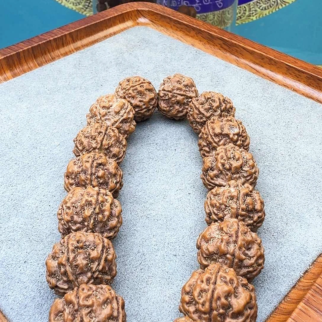 金刚菩提手串の****~飞碟梅花