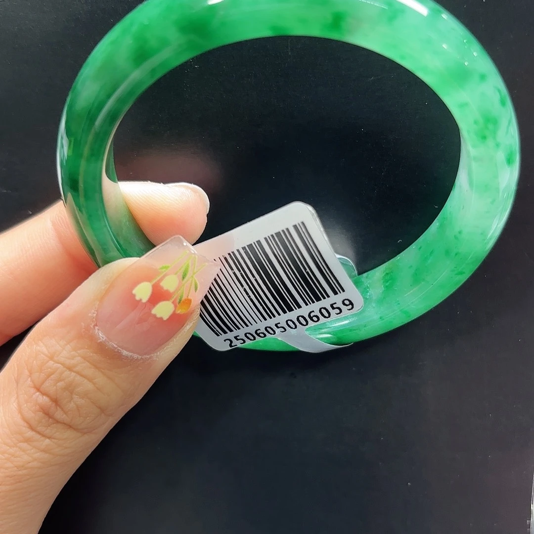 木***华石英质玉手镯未镶嵌