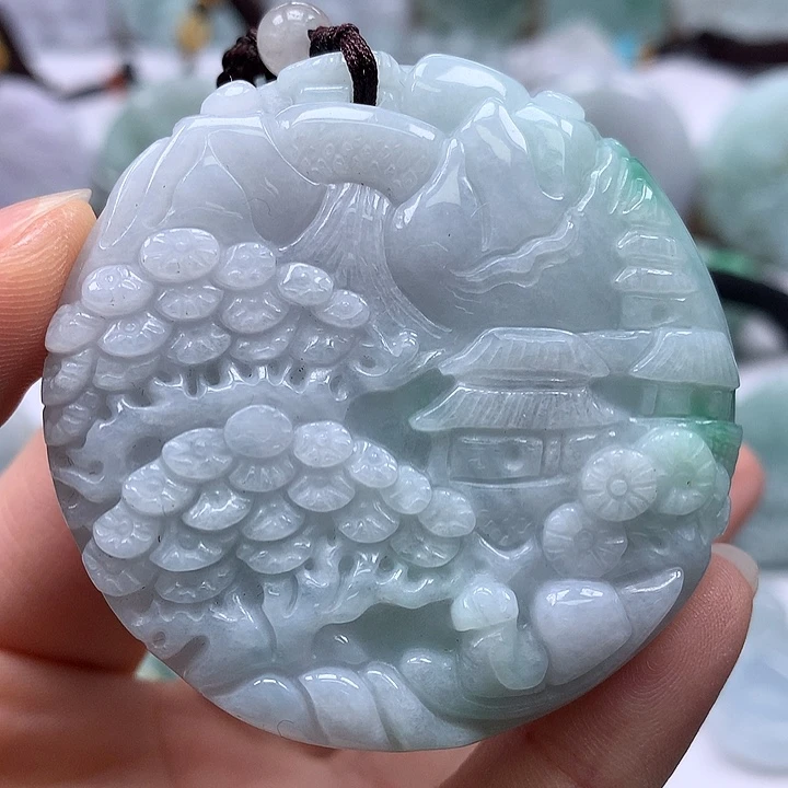 翡翠未镶嵌颈饰山水福利两面工艺福利