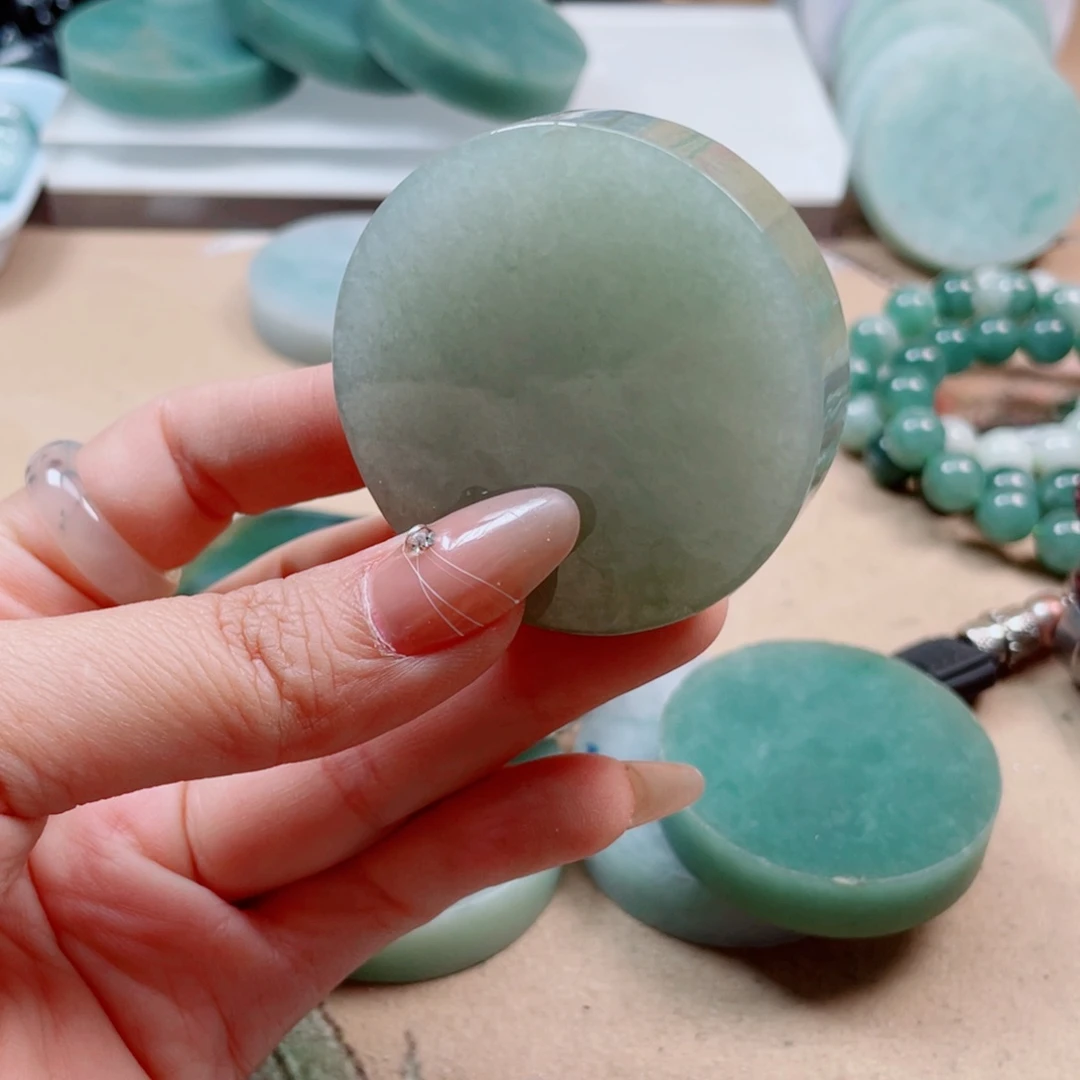 花***天翡翠未镶嵌颈饰122……