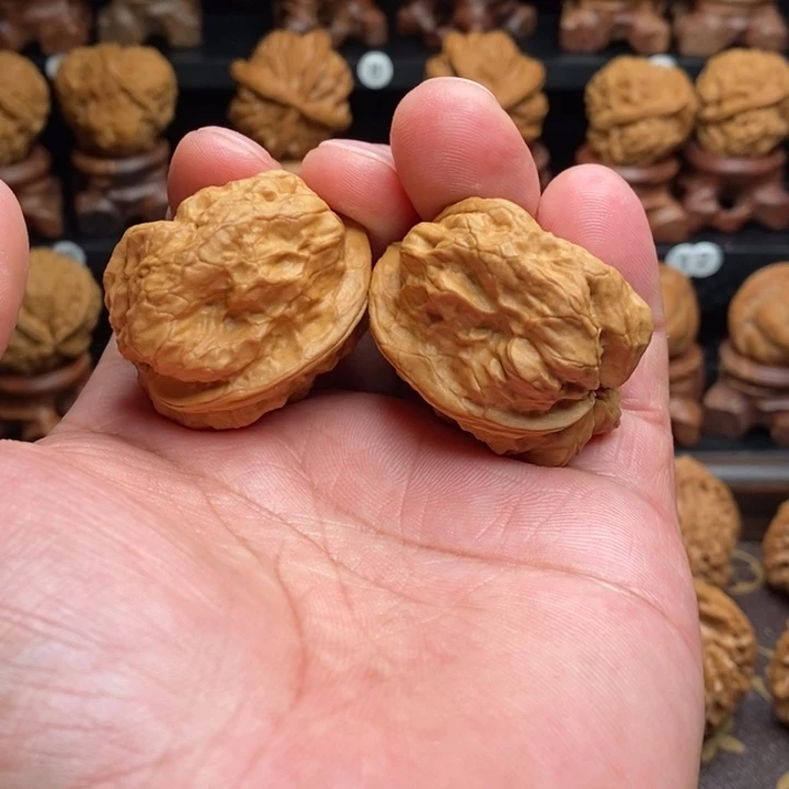 把件文玩核桃19蛤蟆化石