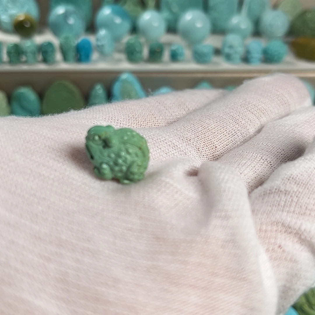 绿松石未镶嵌珠宝奇石