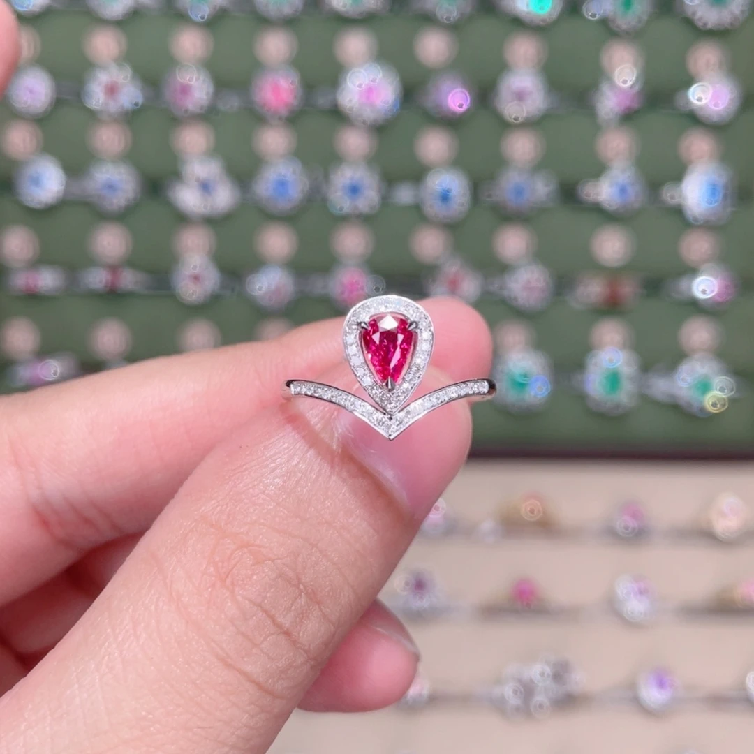 红宝石戒指18K金镶嵌0.6ct 无烧鸽血