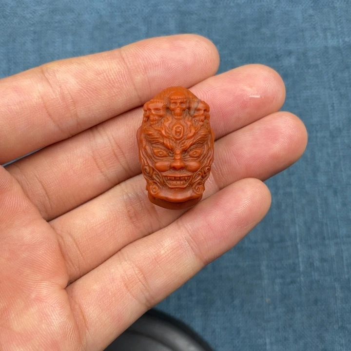 南红玛瑙配饰未镶嵌
