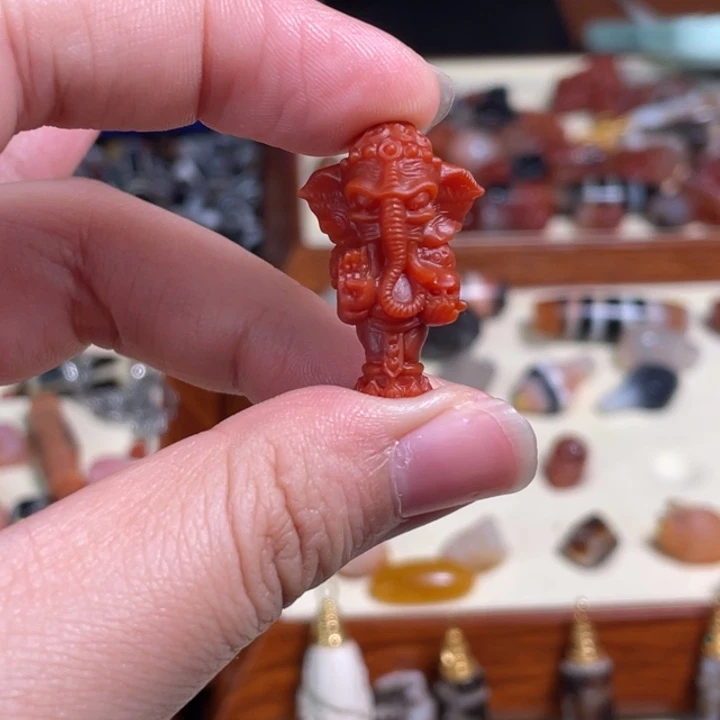 南红玛瑙未镶嵌颈饰48