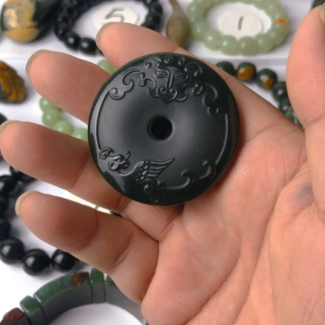 【闪购商品】透闪石质玉未镶嵌挂件喝*杯