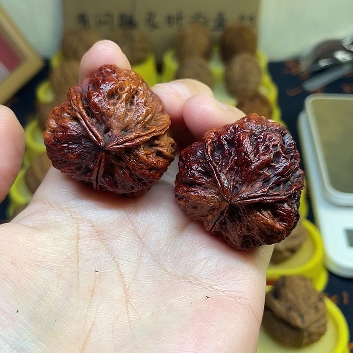 文玩核桃把件17、玉凌三棱38
