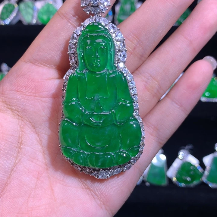 【闪购商品】颈饰银S925镶嵌翡翠天然翡翠