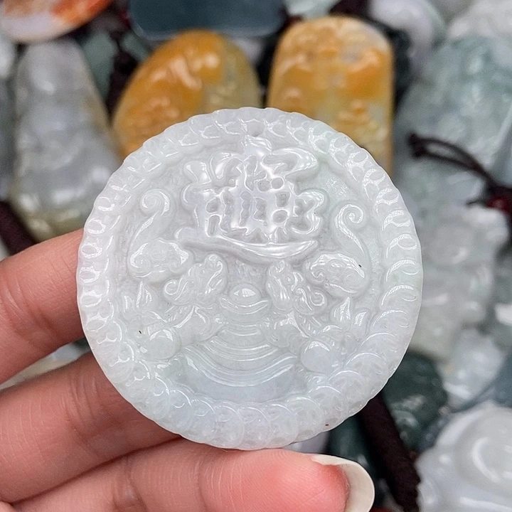 颈饰未镶嵌翡翠翡翠