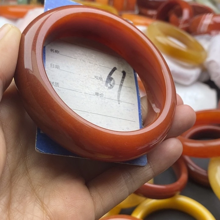石英质玉未镶嵌手镯