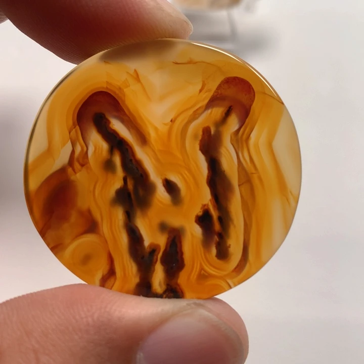 玛瑙/玉髓颈饰未镶嵌風*