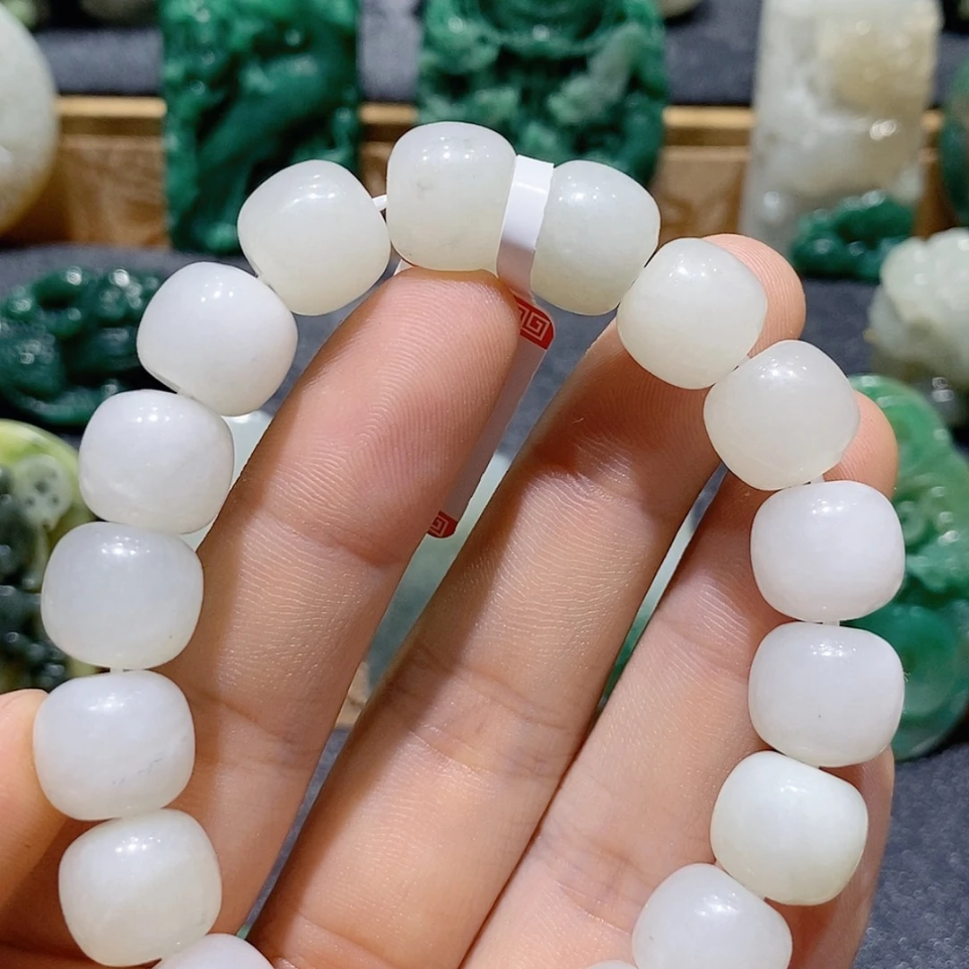 独山玉未镶嵌吊坠