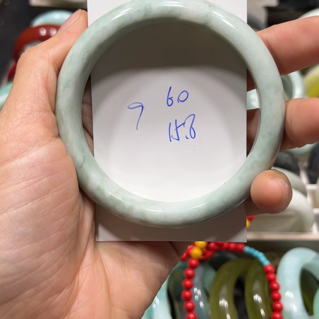 蛇纹石玉手镯未镶嵌曦