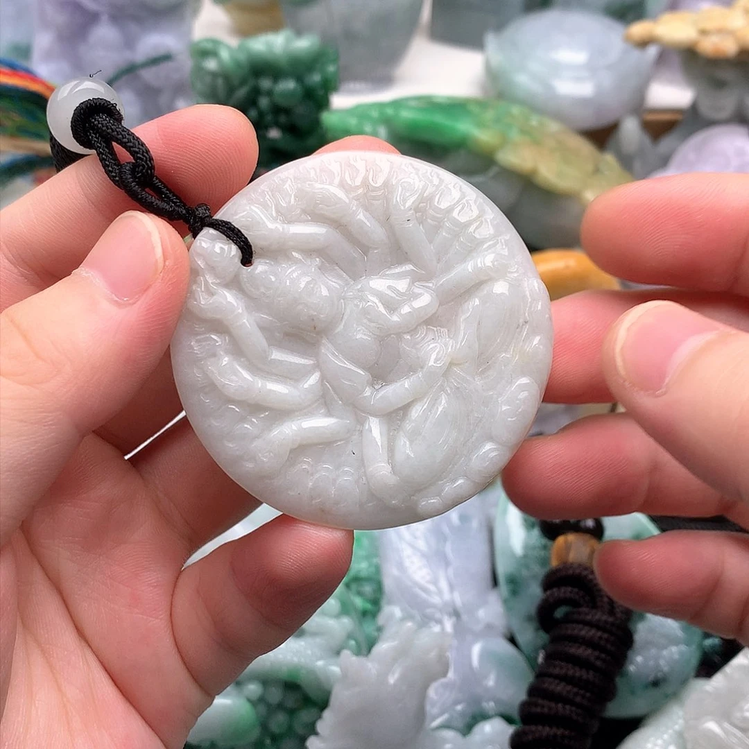 吊坠(不含链)未镶嵌翡翠