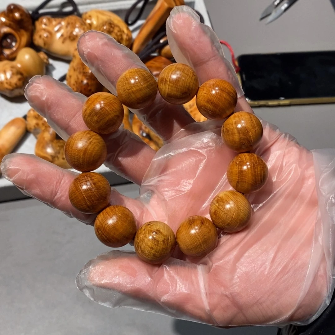 阳***.柏木（崖柏）2.0金丝