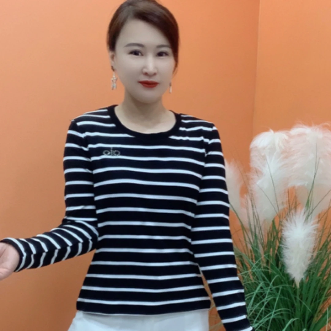 1610新款舒适百搭衫