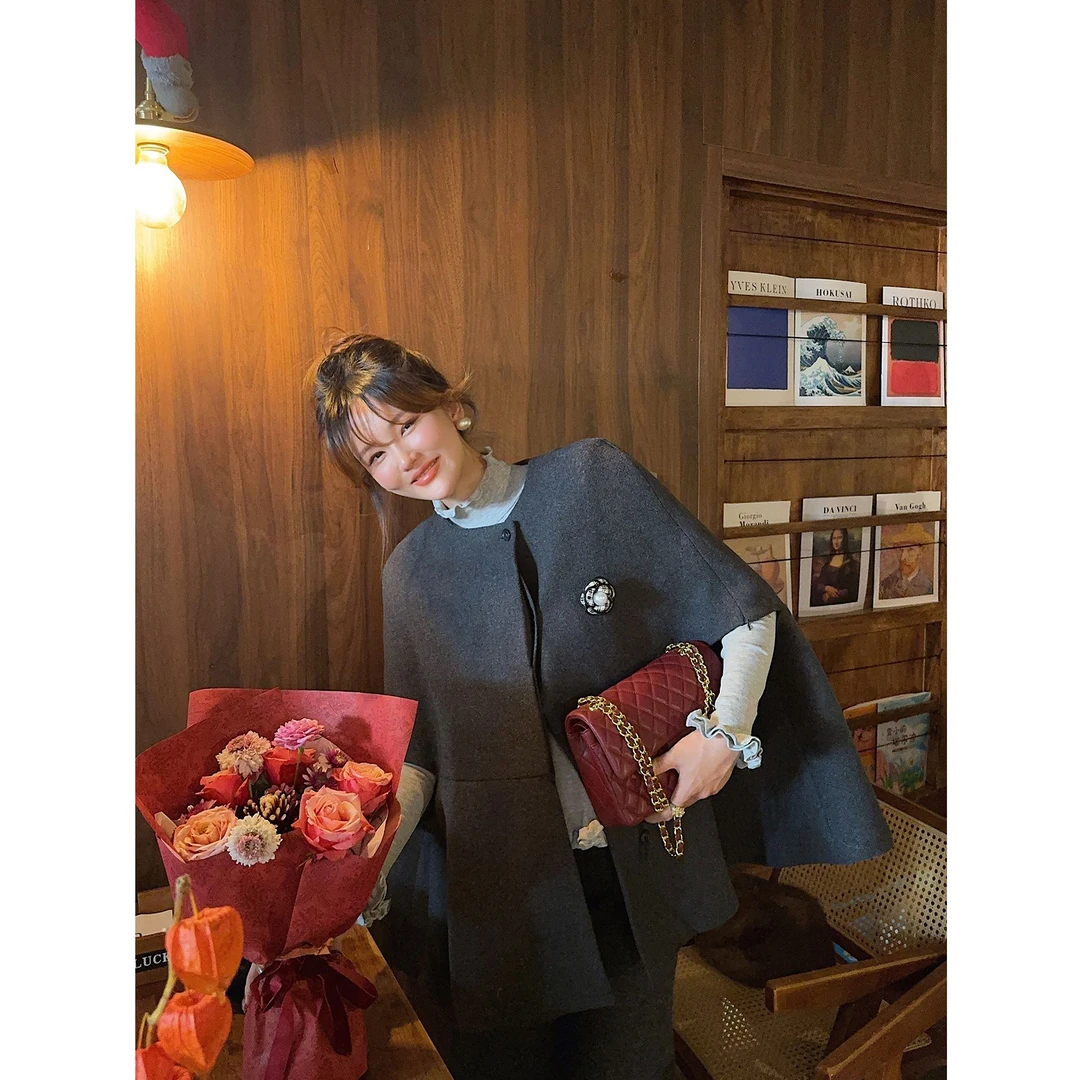 智英欧尼 斗篷外套【气质羊毛呢子潮小众高级感韩版连衣裙时尚女】