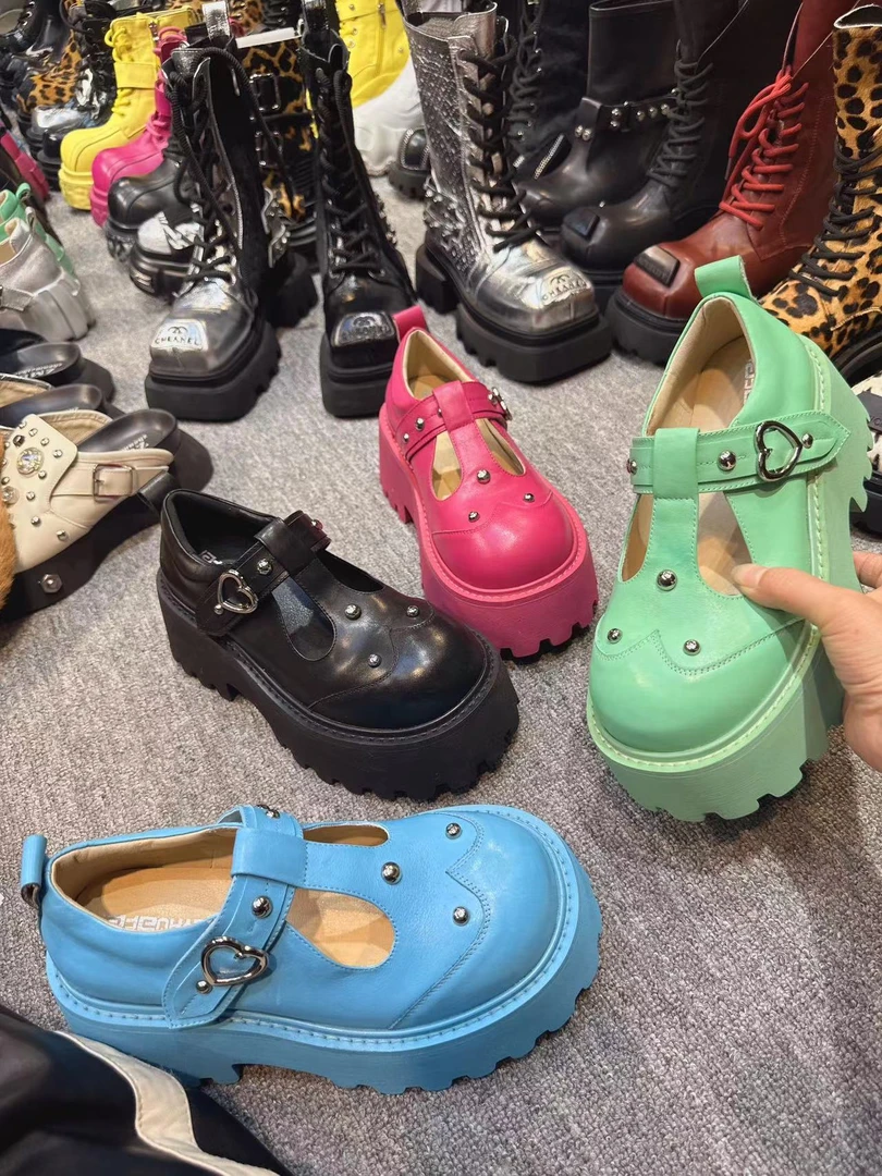 女鞋时尚潮流休闲女鞋时尚潮流