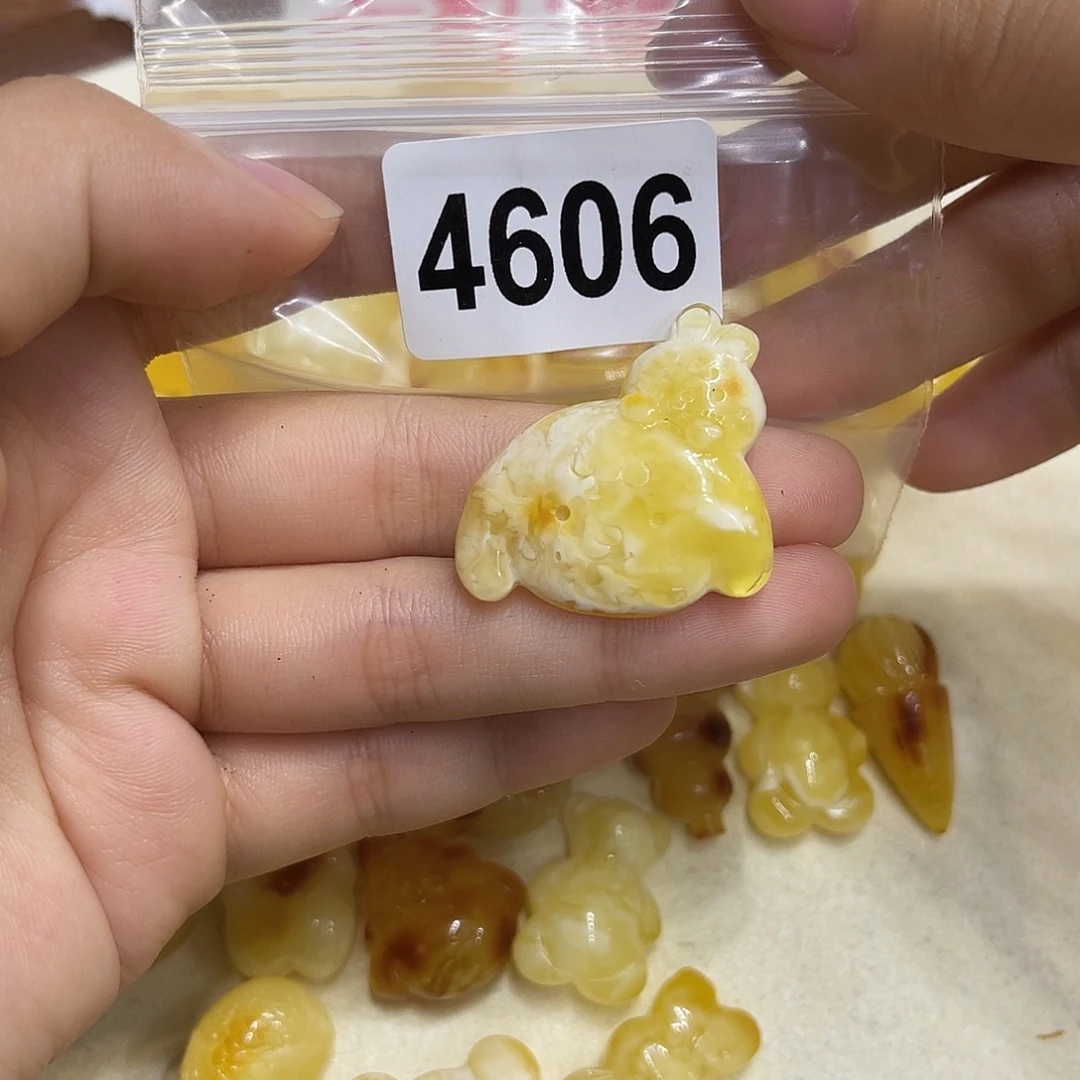 琥珀未镶嵌珠宝奇石