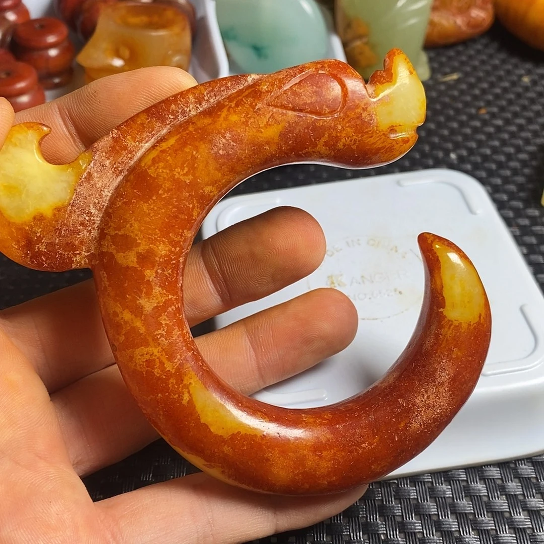 岫岩老玉（透闪石质玉）未镶嵌珠宝奇石