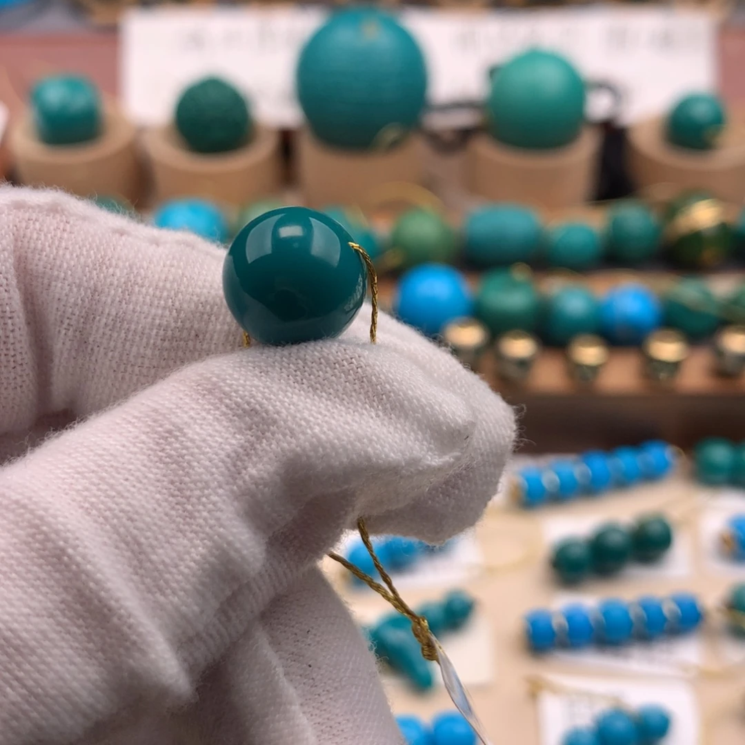 绿松石未镶嵌珠宝奇石11.1m