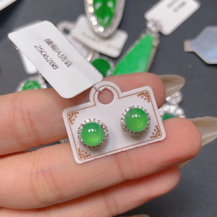 【闪购商品】翡翠银S925镶嵌颈饰翡翠