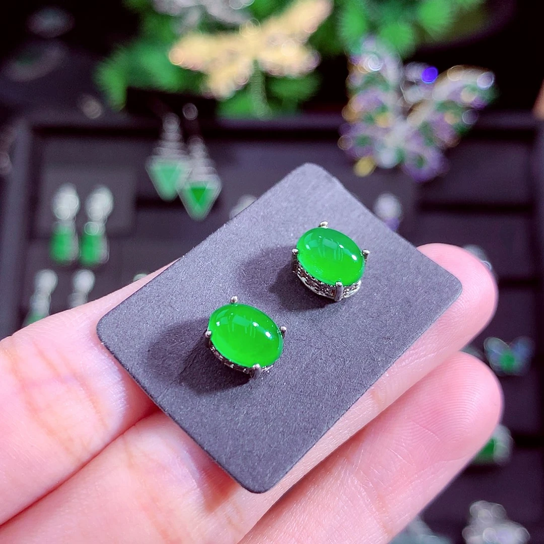 颈饰未镶嵌翡翠天然