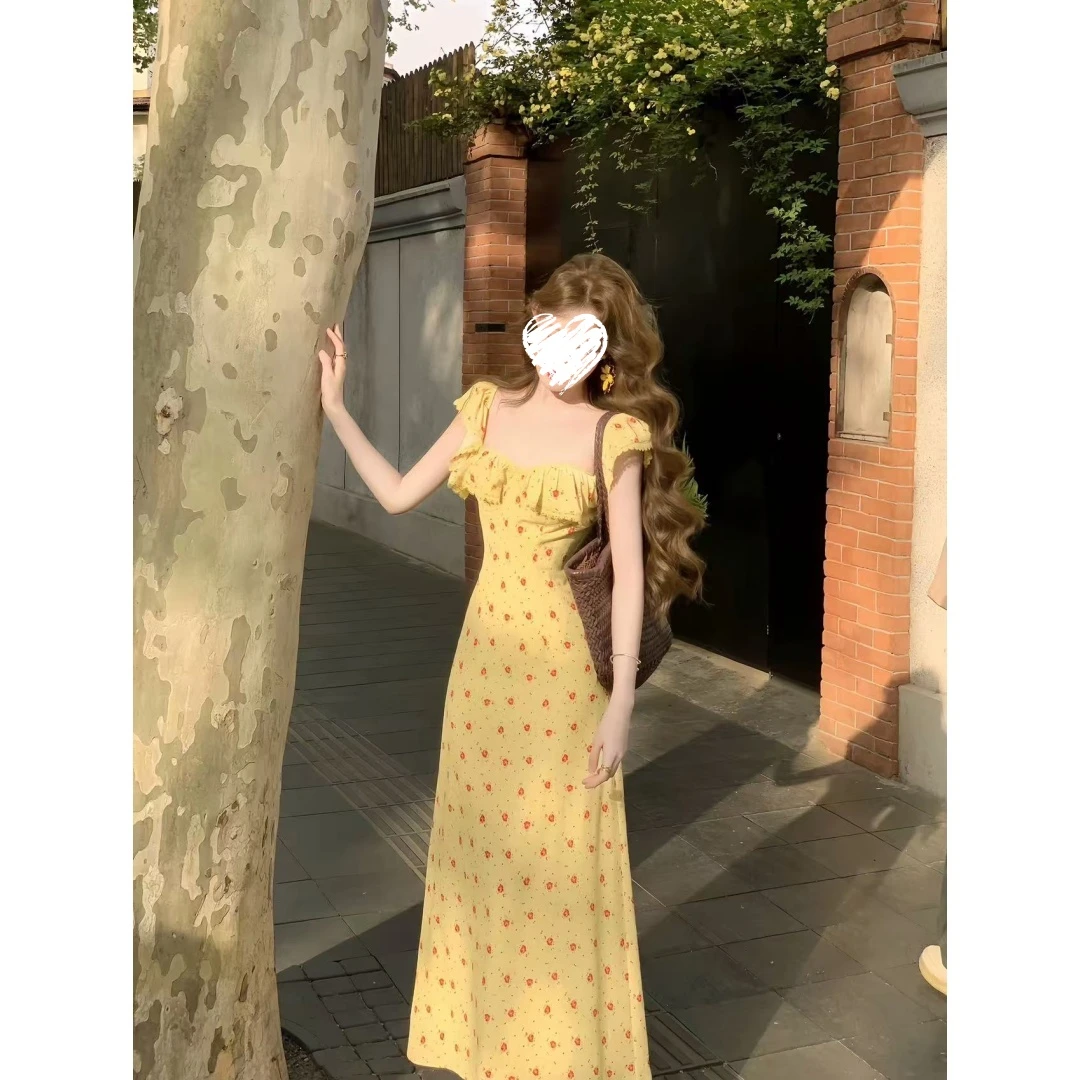 法式碎花木耳边自带胸垫蕾丝领奶酪黄连衣裙    80631