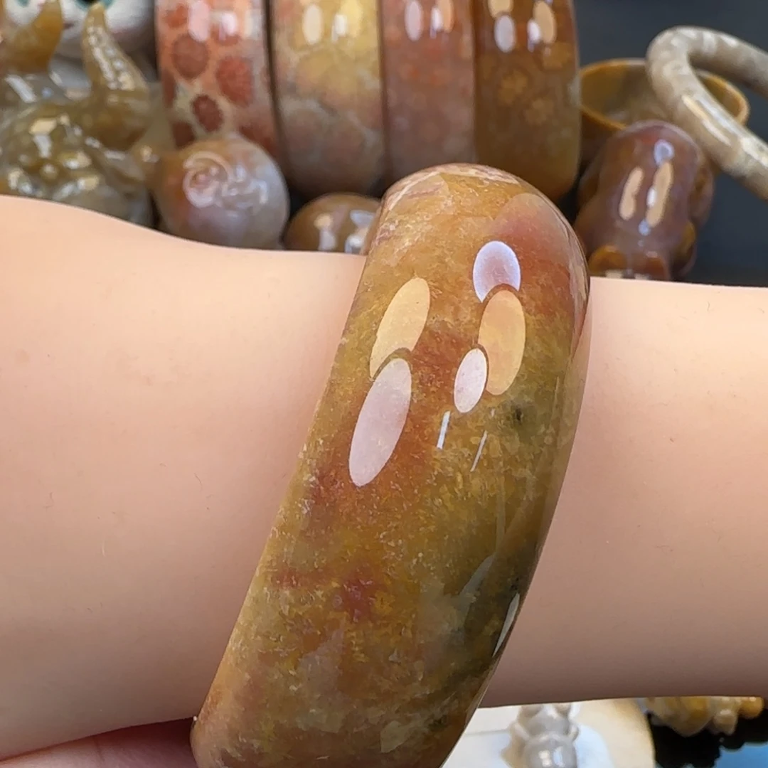 硅化珊瑚（珊瑚玉）未镶嵌手镯55-56圈