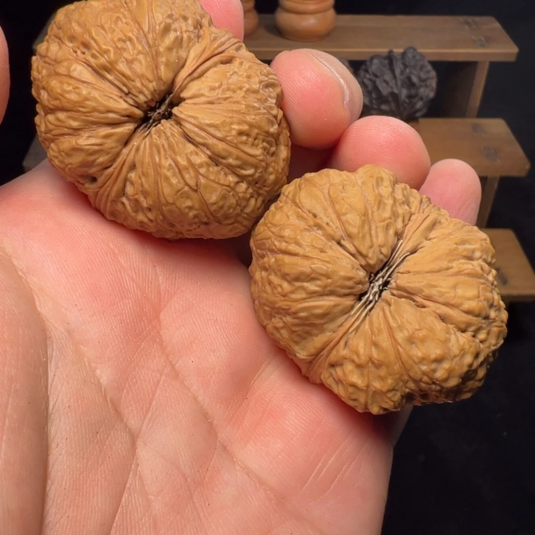 文玩核桃把件秦权42mm
