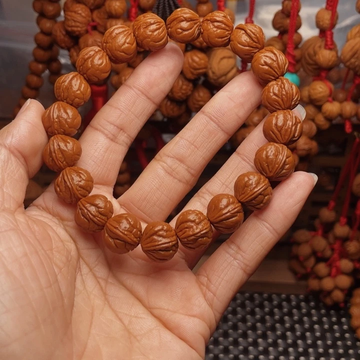 木质类龙纹桃枭挂件