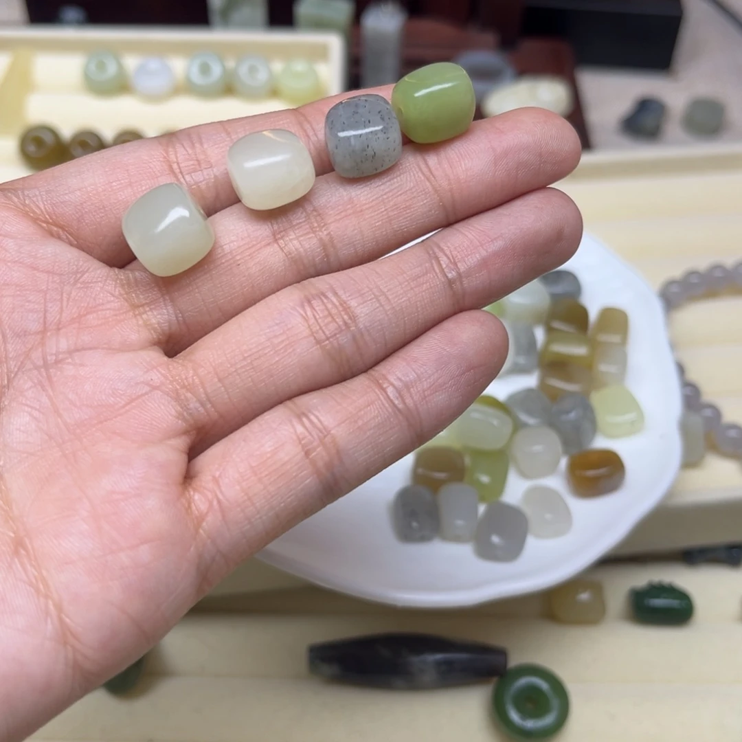 麟***生和田玉未镶嵌珠宝半成品