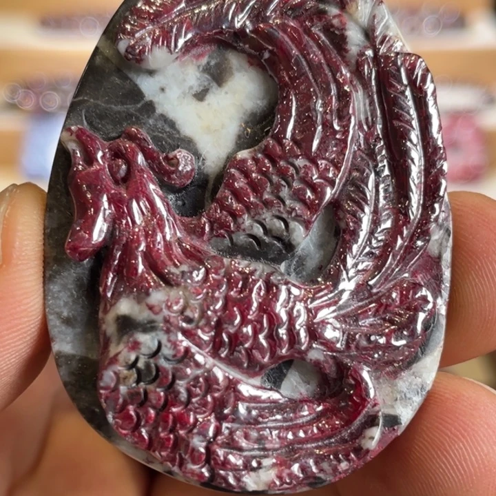 天然辰砂原石首饰