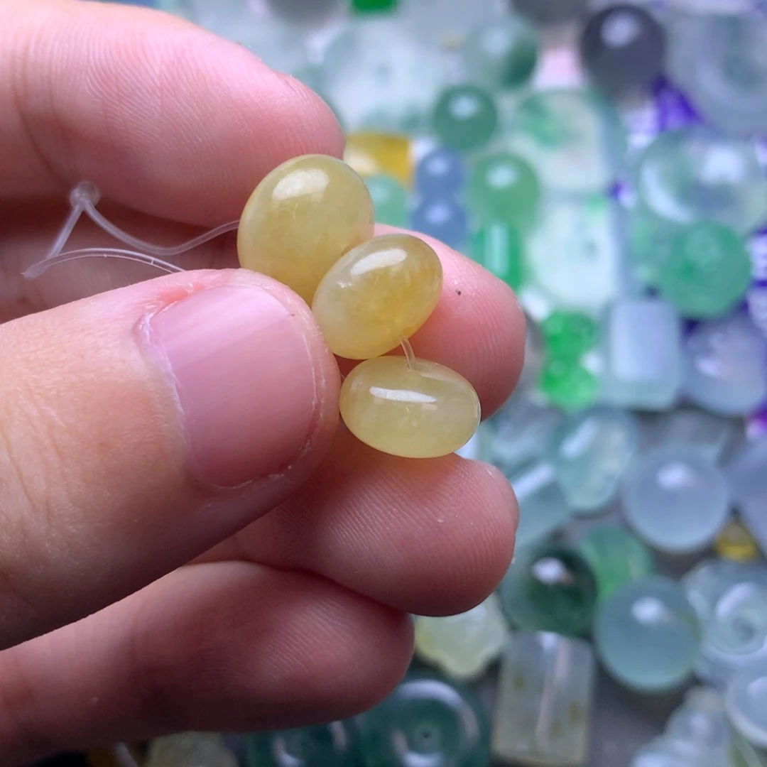 定制翡翠未镶嵌挂件