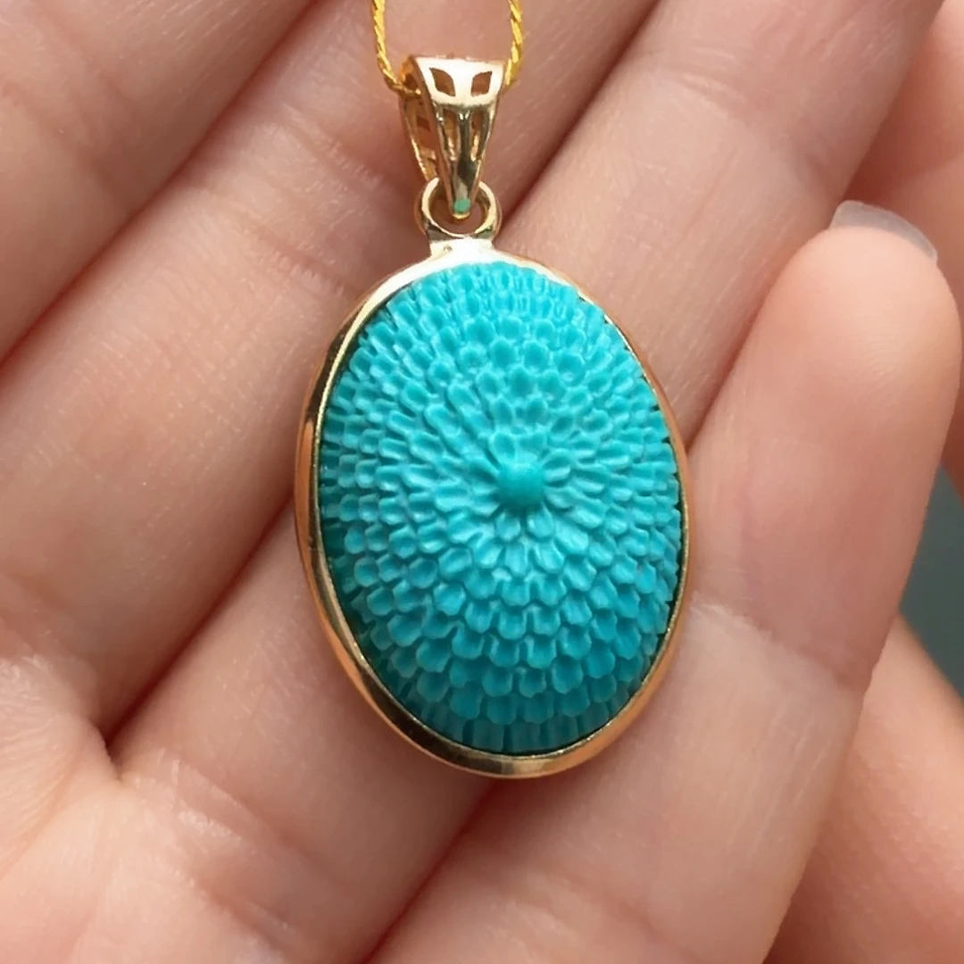 绿松石未镶嵌颈饰