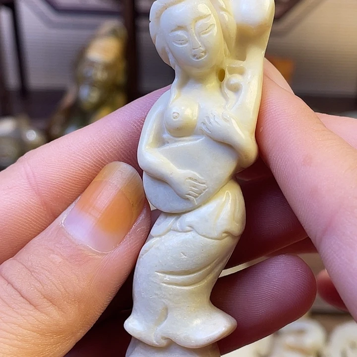 未镶嵌和田玉（糖玉）挂件