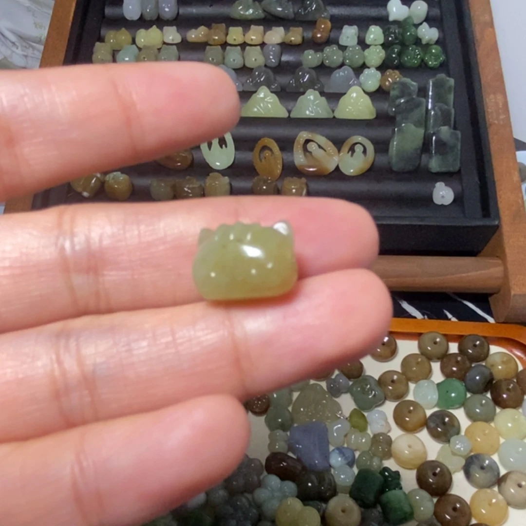 和田玉未镶嵌手链花脸水草