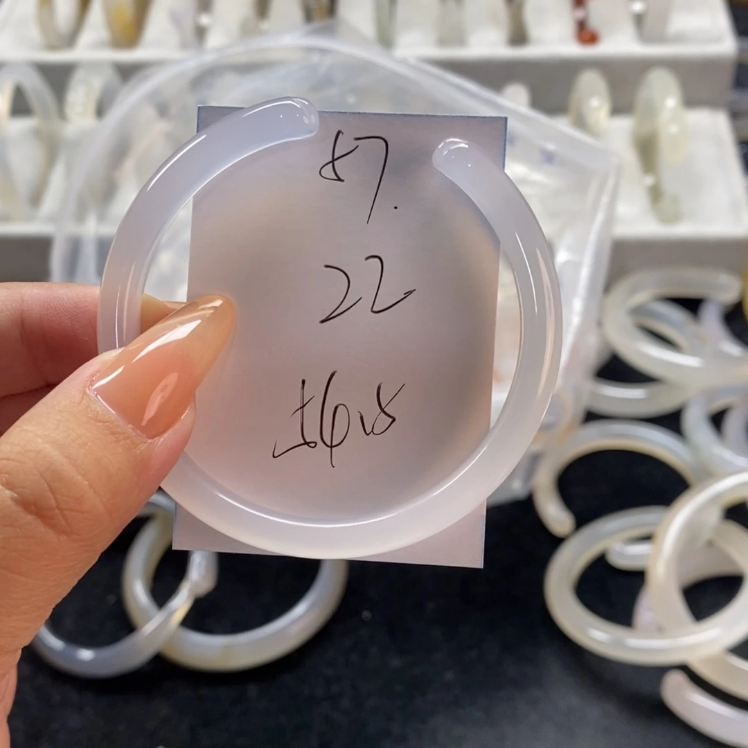 手镯玛瑙/玉髓未镶嵌57