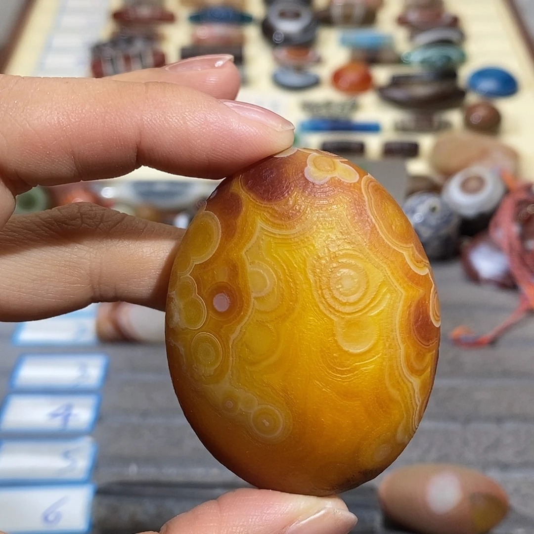 坐***时玛瑙/玉髓合金颈饰