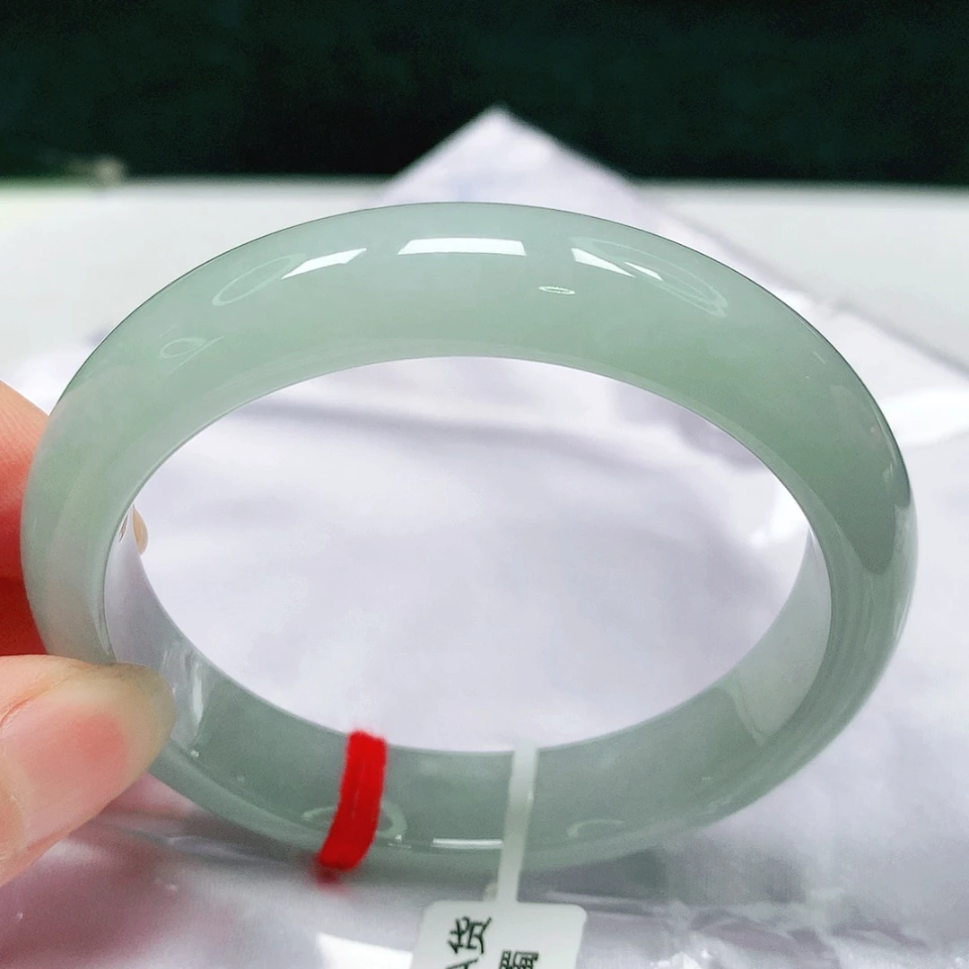 翡翠手镯未镶嵌13 号翡翠手镯