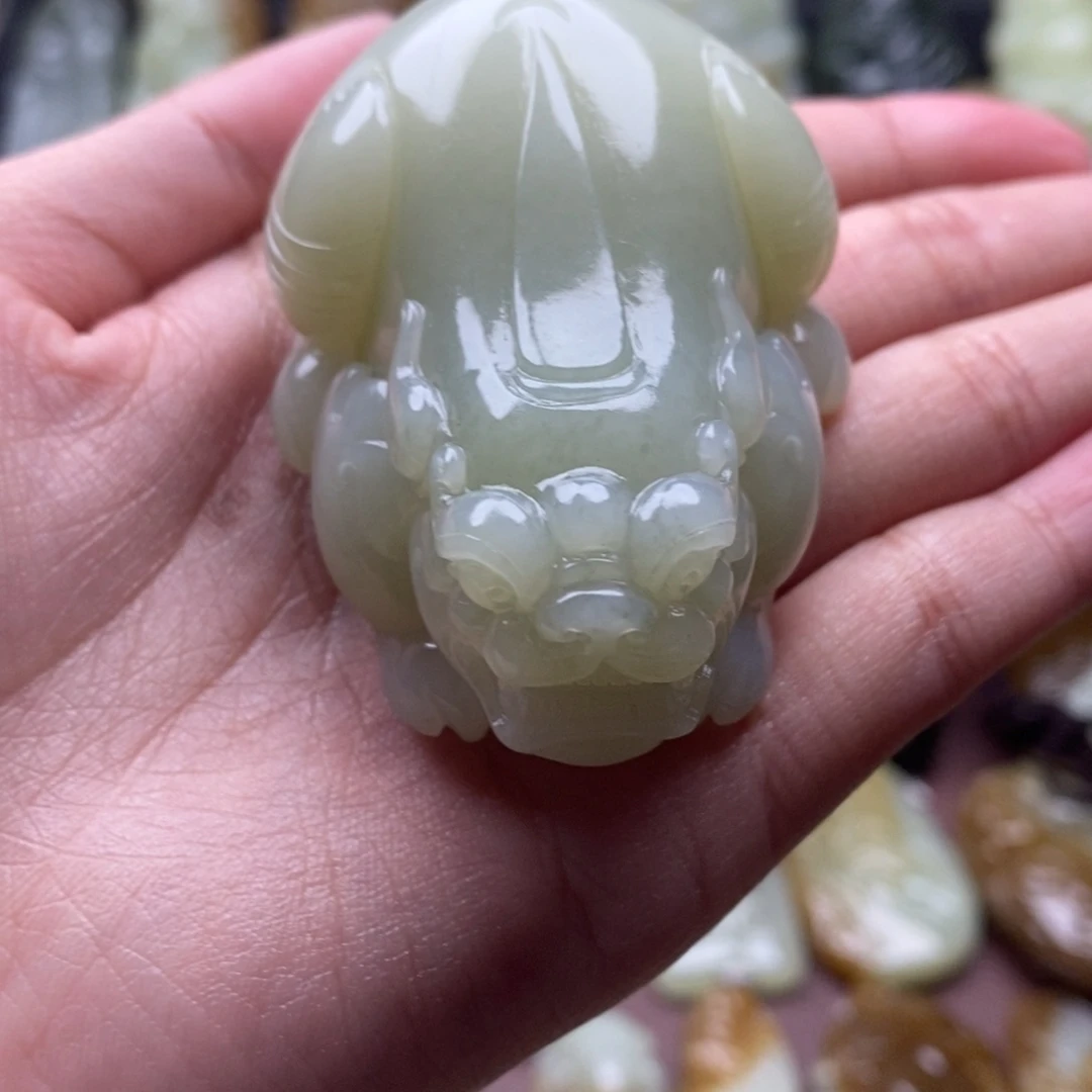 吊坠(不含链)未镶嵌和田玉（糖玉）问*