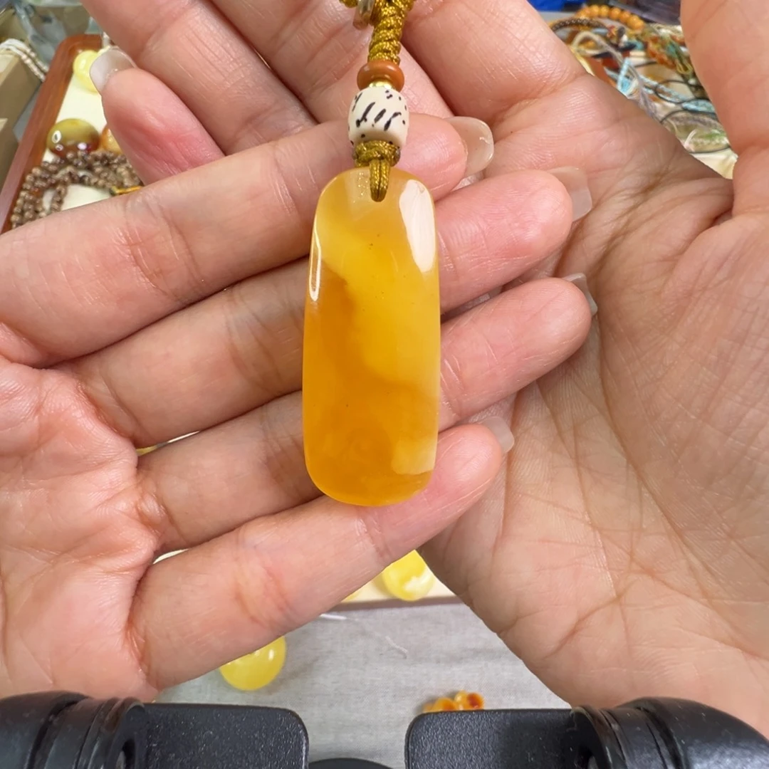 蜜蜡裸石未镶嵌蜜蜡微瑕