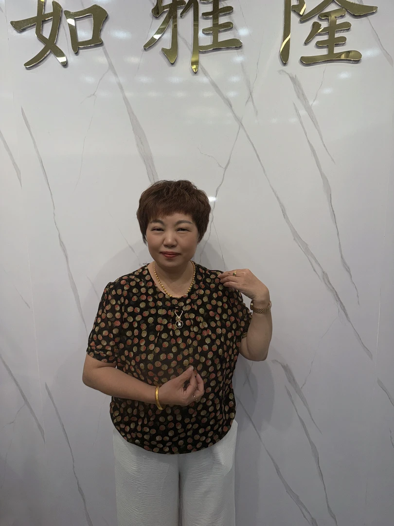 6625夏季新款圆领波点胸前吊饰妈妈装短袖上衣